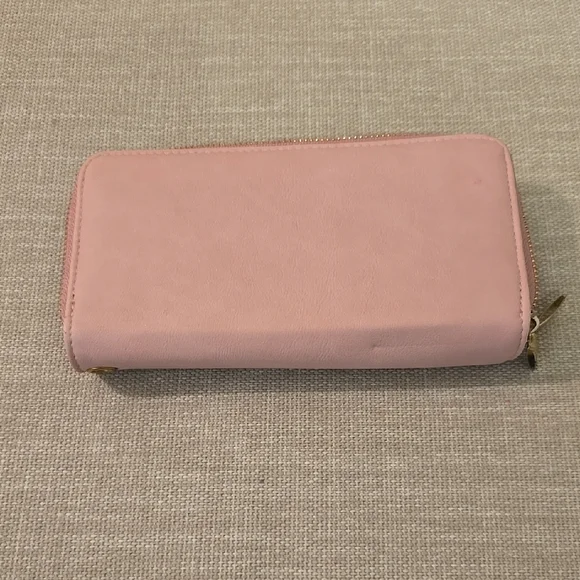 Michael Kors INSPIRED Pink Wallet with Gold Logo and Zipper Closure - Picture 2 of 7
